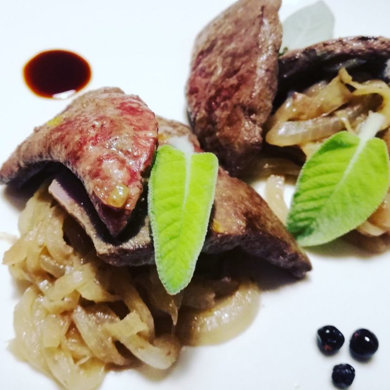 fegato di vitello alla veneziana ©Fraduefuochi