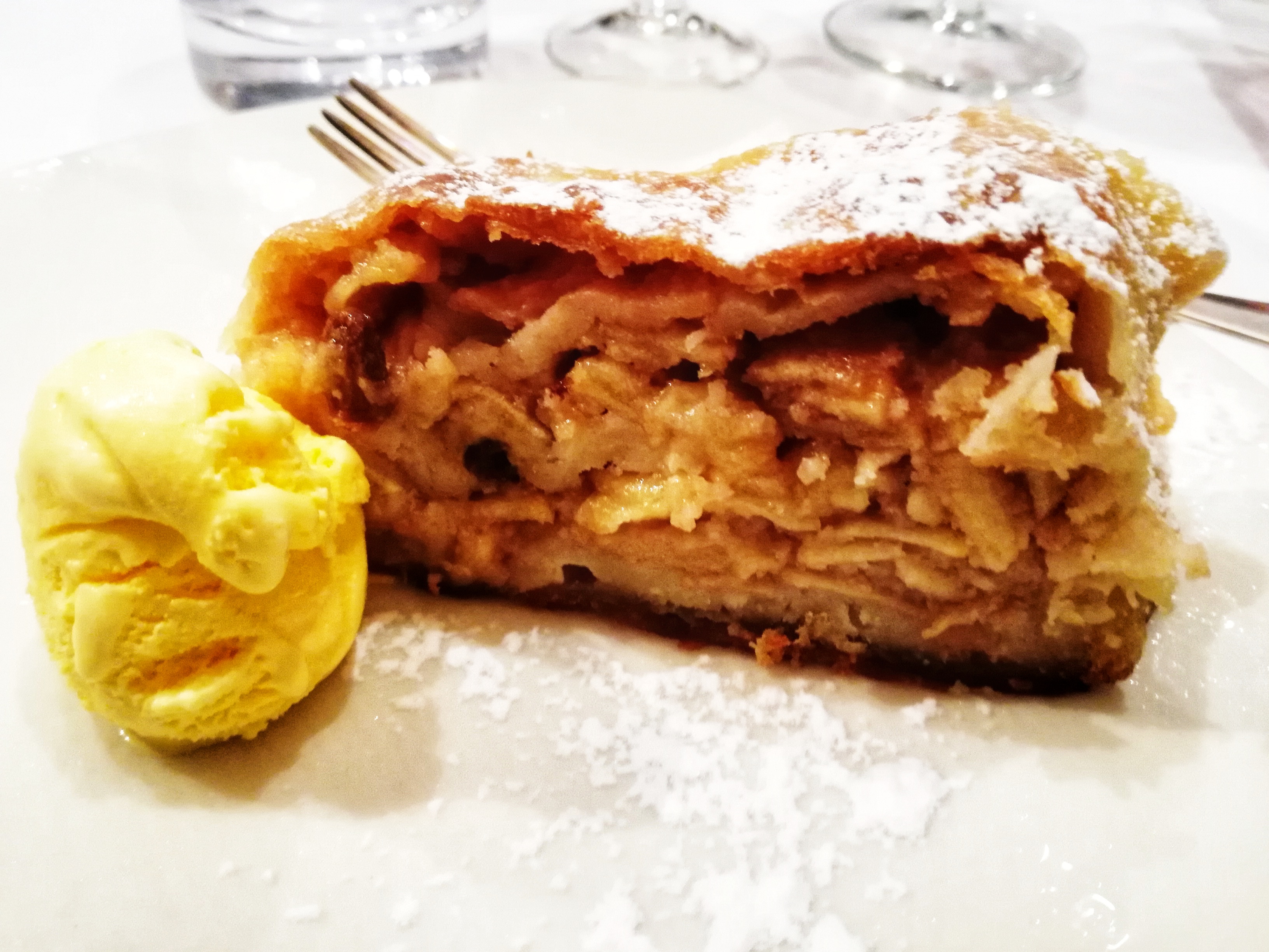 Strudel di mele e gelato @fraduefuochi