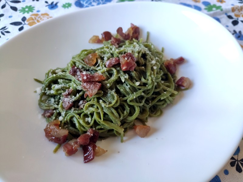 tagliolini alle ortiche con prosciutto