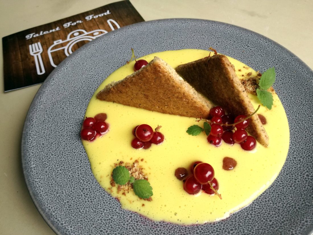 crema allo zafferano e biscotto al caffè