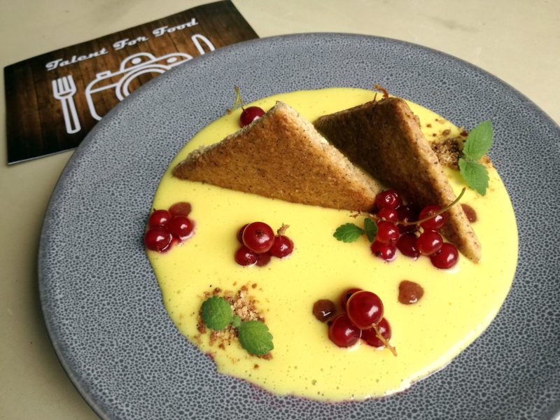 crema allo zafferano e biscotto al caffè