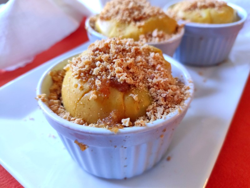 mele cotte agli amaretti