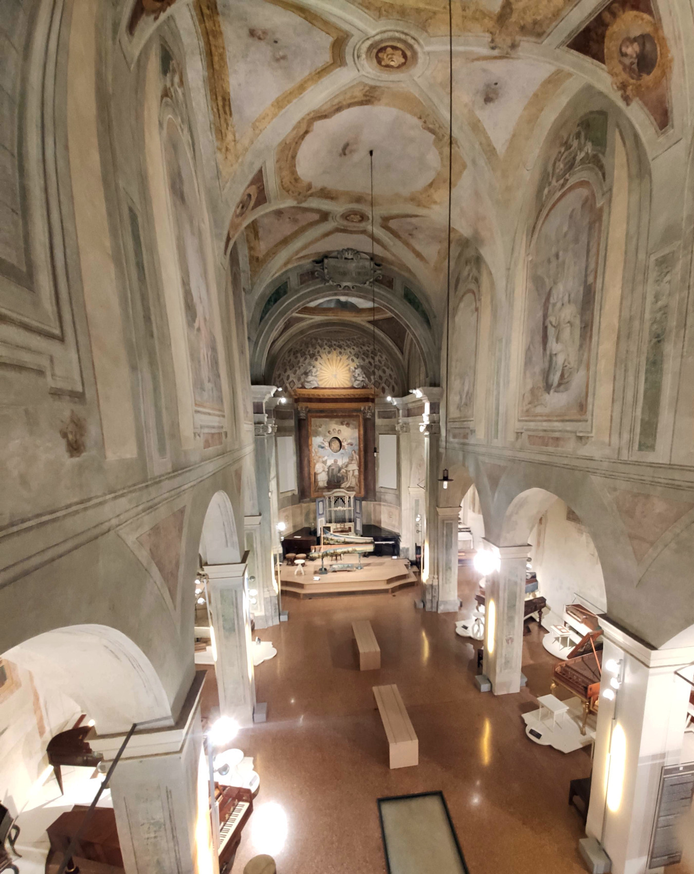 chiesa-san-colombano-dall-organo