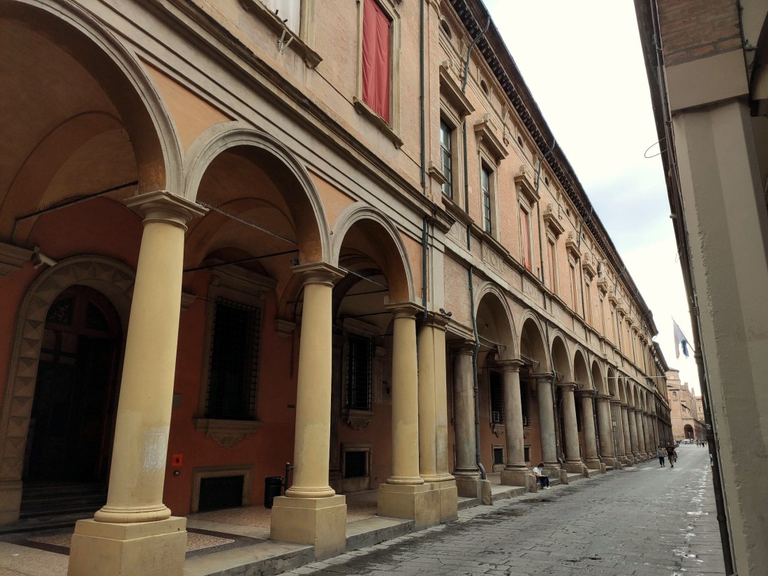 Palazzo Poggi, esterno